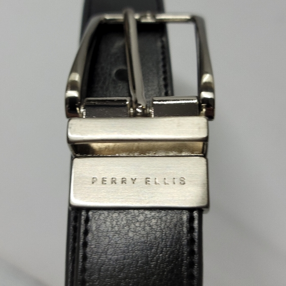 Perry Ellis Reversable Black Leather and Brown Belt size 32 / 80 - Picture 1 of 7